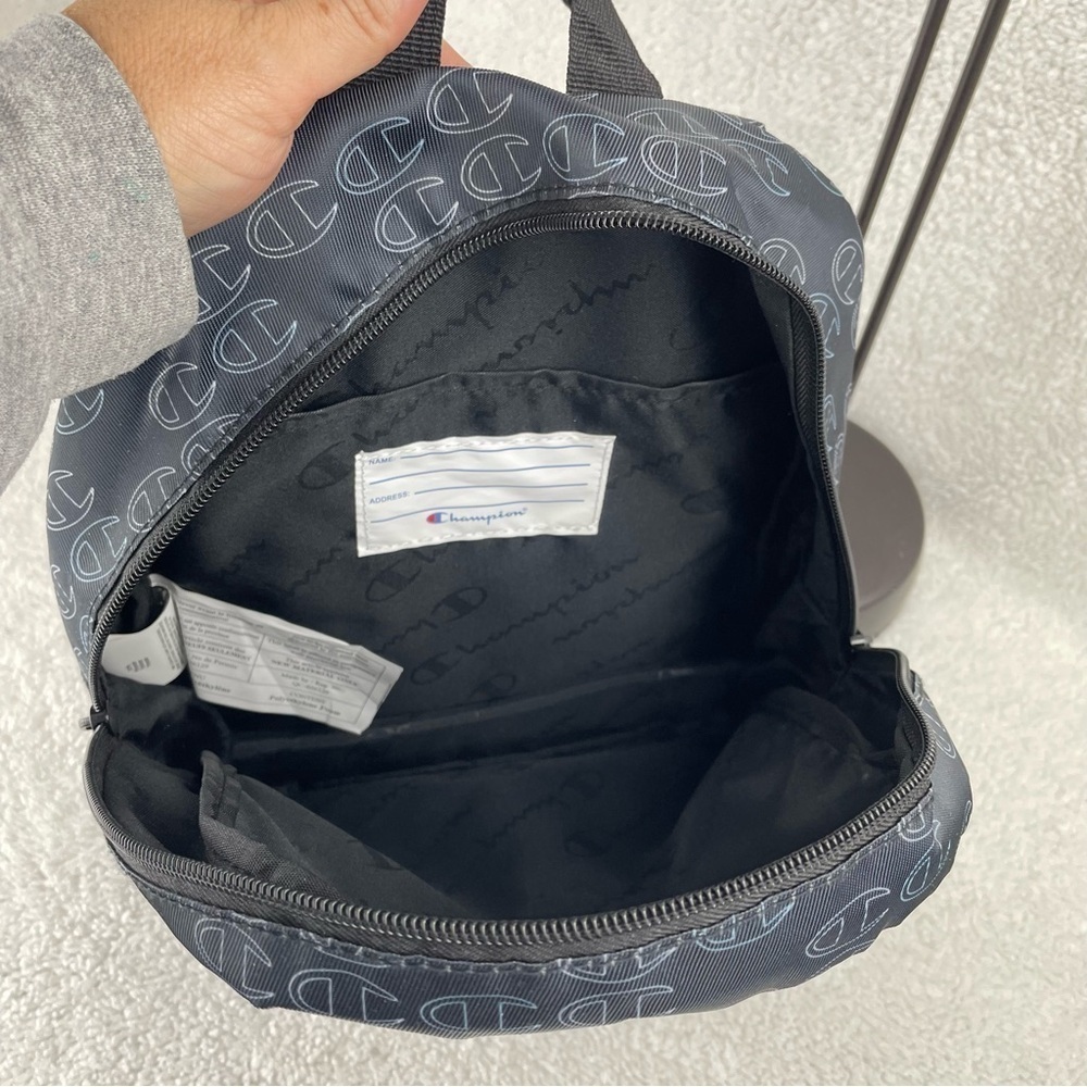 Champion mini backpack, excellent preloved condition! - Picture 5 of 8